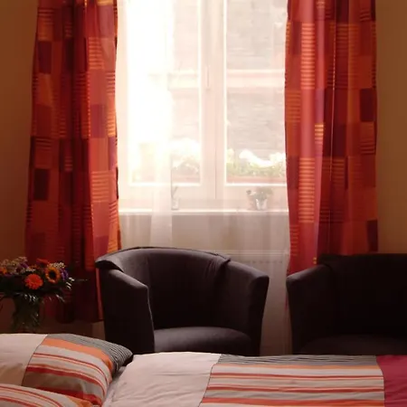 Otel Harry's Vinothek & Restaurant Traben-Trarbach