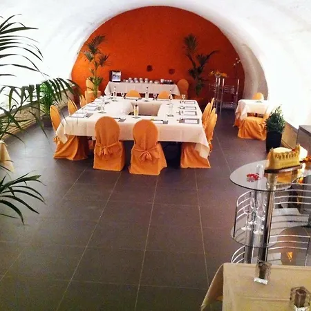 Harry's Vinothek & Restaurant