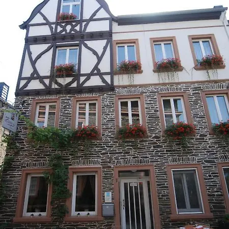 Harry's Vinothek & Restaurant 3*