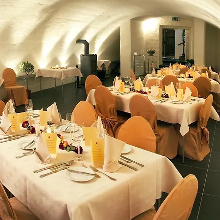 Harry's Vinothek & Restaurant 3*